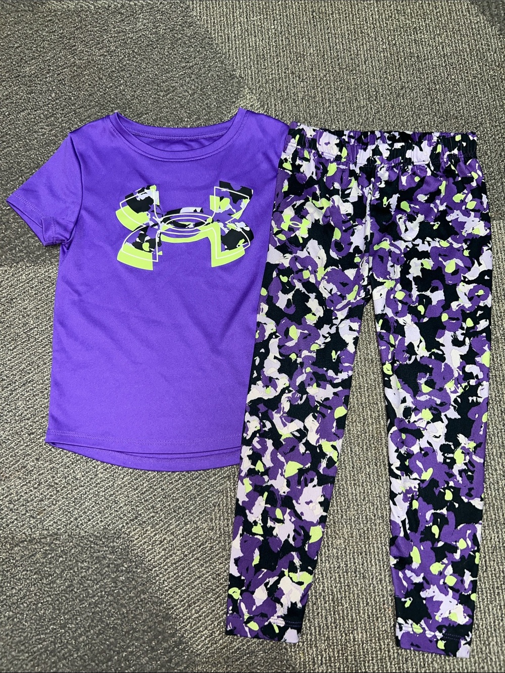 Under Armour Girls Short Sleeve Shirt and Pants 4T